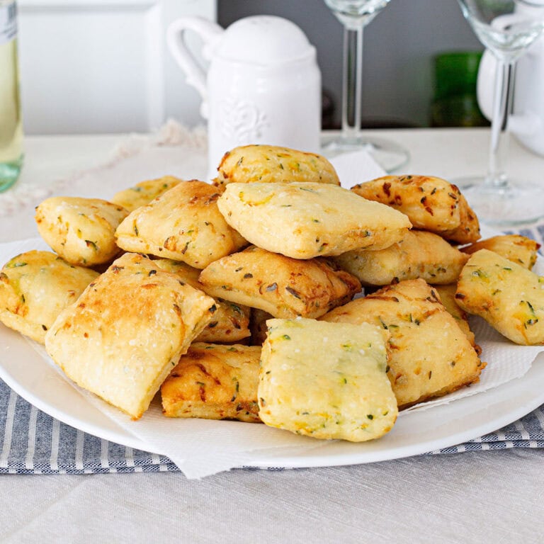 Zeppole di zucchine recipe.