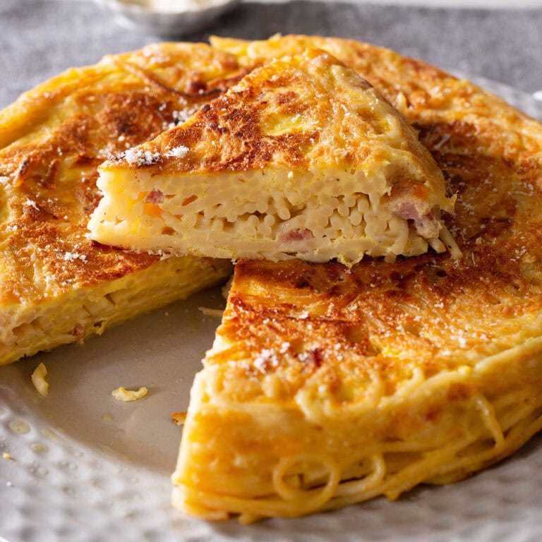 Frittata di spaghetti recipe.