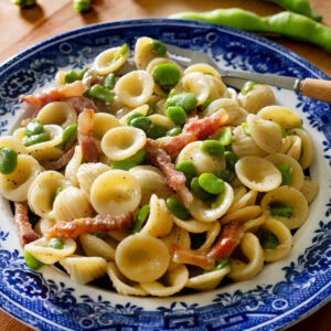 Pasta fave e guanciale recipe.