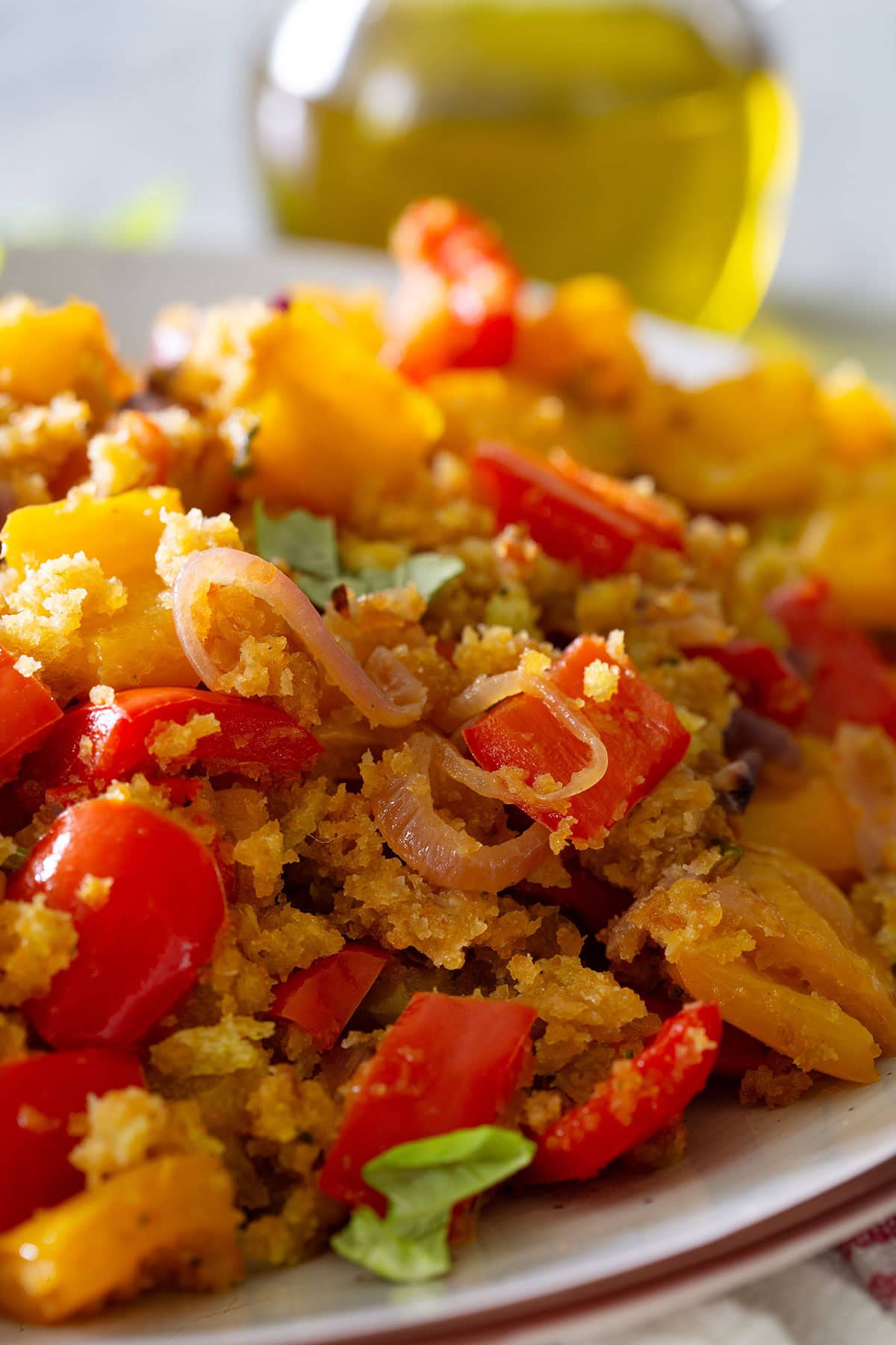 Close-up of peperoni con la mollica.
