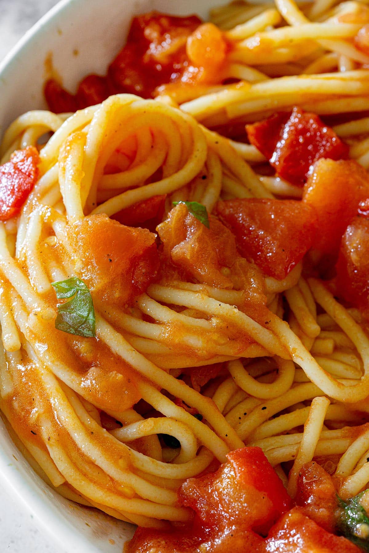 Close-up of spaghetti al pomodoro fresco.