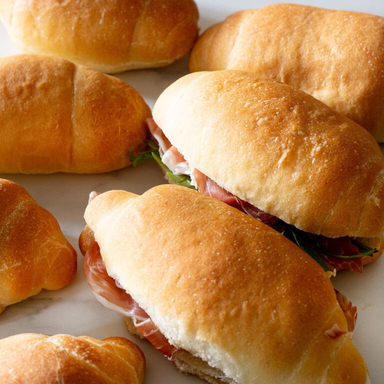 Panini all'olio recipe.