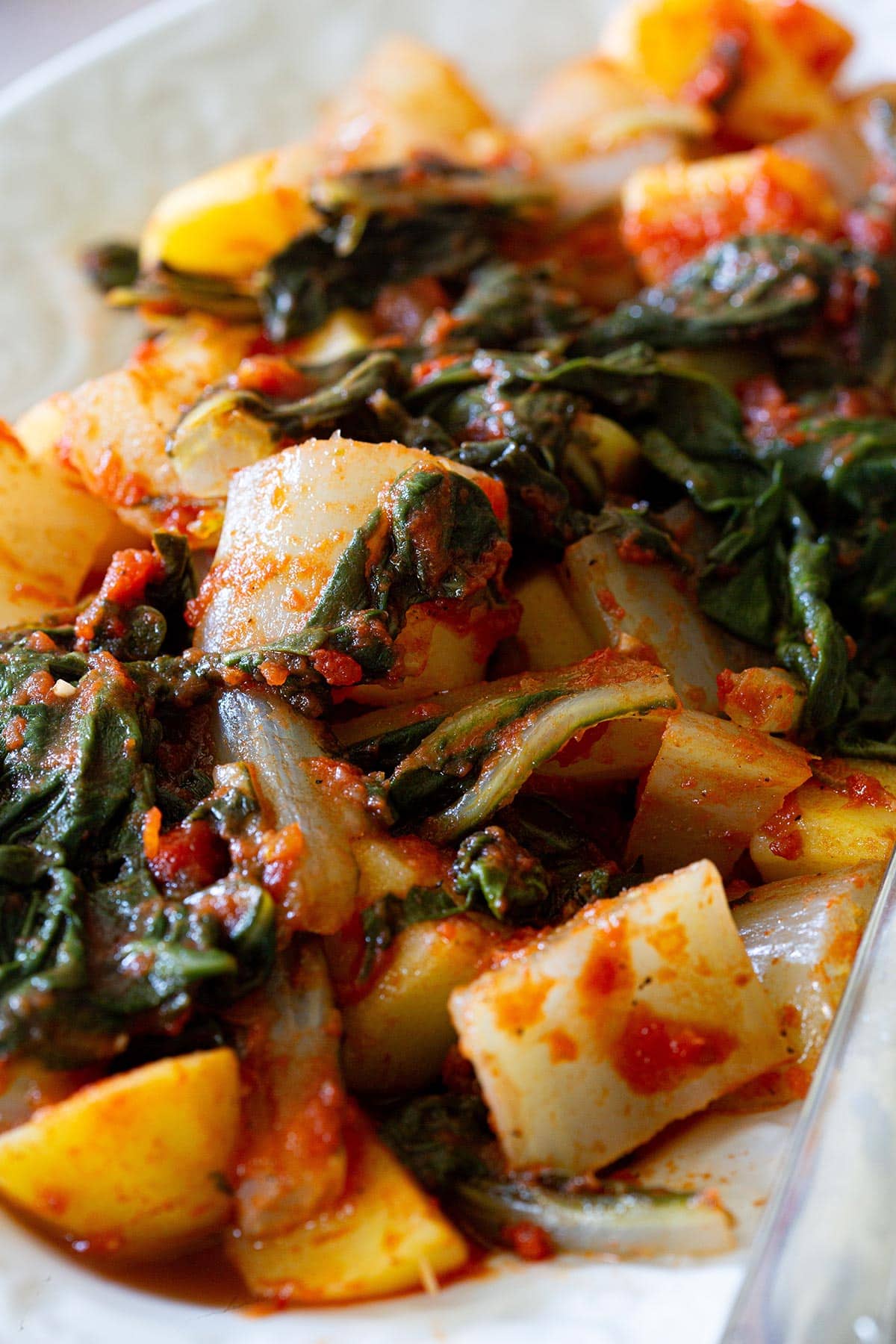 Close-up of bietola e patate.