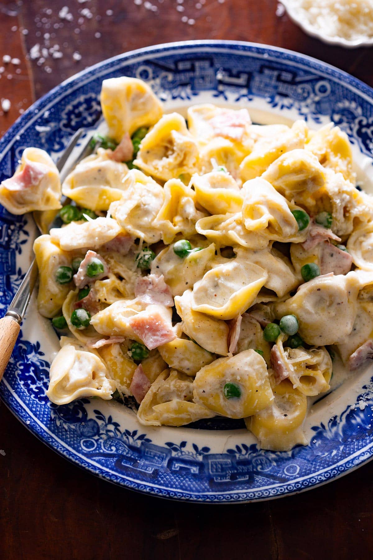 Tortellini alla panna dish in a plate.